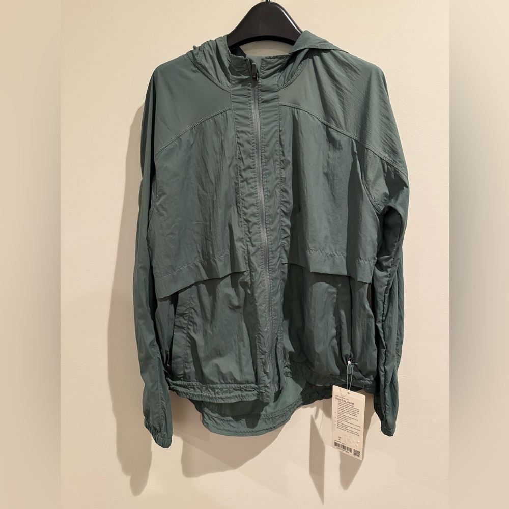 LULULEMON Hood Lite Jacket Size 6 NWT
